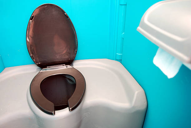 Best Portable restroom trailer rental  in Eau Claire, WI